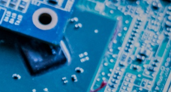 ?？抵悄茏x碼器/工業相機助力PCB板不良品檢測